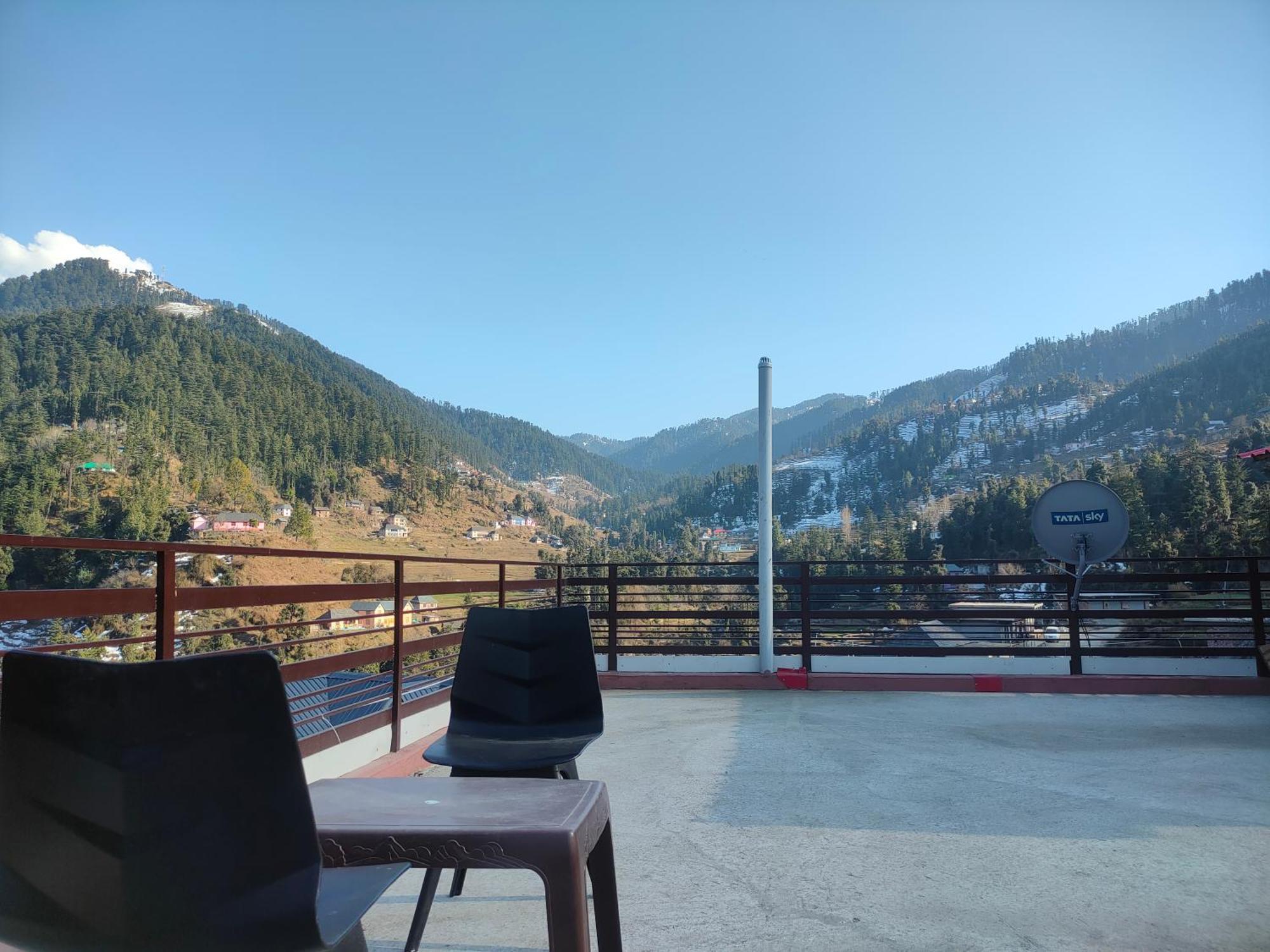 Hotel Cozy Haven Mandi Exterior foto